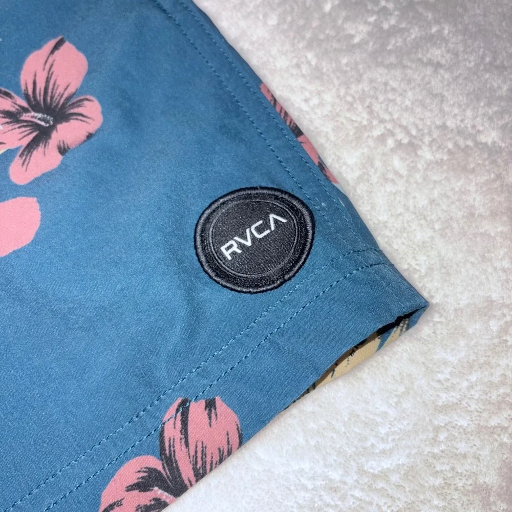 RVCA‎ Boardshorts Mens Small Blue Floral Tropical VA Elastic Waist Swim Trunks